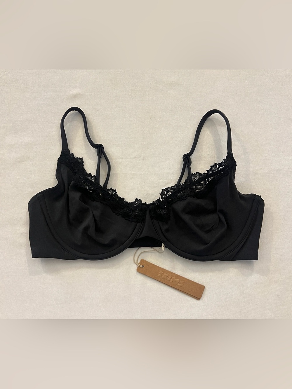 SKIMS. FITS EVERYBODY LACE UNLINED SCOOP BRA